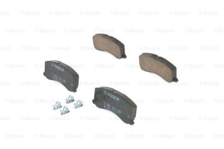 Тормозные колодки дисковые, к-кт. BOSCH 0 986 424 465