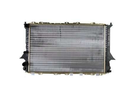 Радиатор охолодження AUDI 100 (C4) (90-) (вир-во) NISSENS 60457 (фото 1)