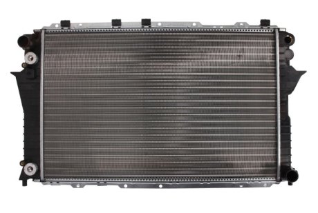 Радиатор охолодження AUDI 100/A6 2.6-2.8 AT (вир-во) NISSENS 60476