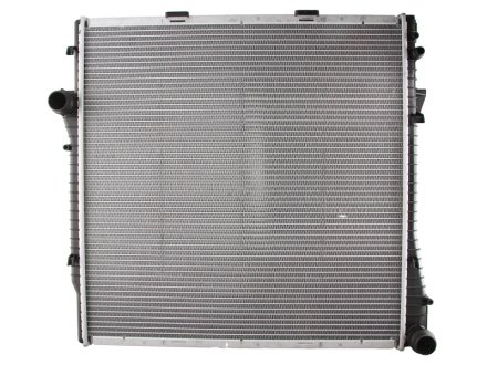 Радиатор охолодження BMW X5 E53 (00-) 3.0-4.8i (вир-во) NISSENS 60787A (фото 1)