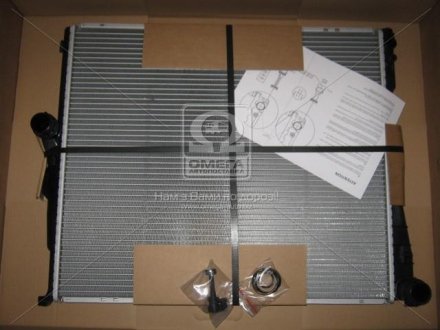 Радиатор охолодження BMW X3 E83 (04-) (вир-во) NISSENS 60803A