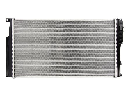Радиатор охолодження BMW 1/2/3/4 (вир-во) NISSENS 60817 (фото 1)