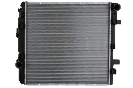 Радиатор системи охолодження NISSENS 62794A (фото 1)