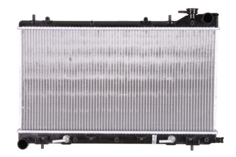 Радиатор системи охолодження NISSENS 67747 (фото 1)
