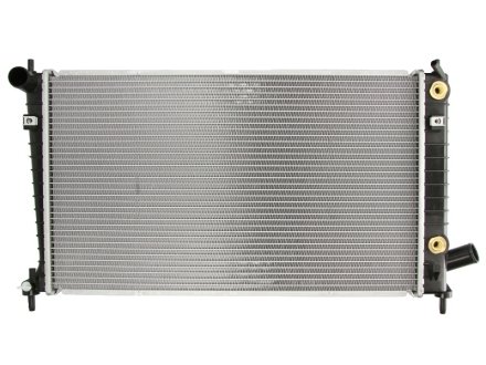 Радиатор охолоджування NISSENS 68001A (фото 1)