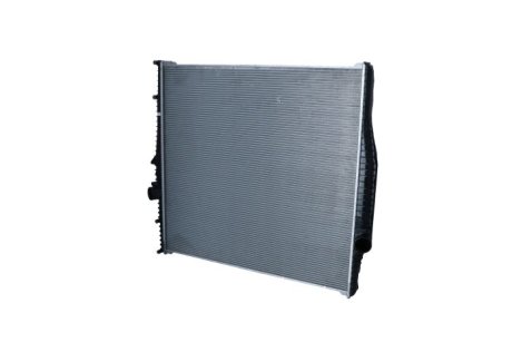 Радиатор системи охолодження NRF 519702