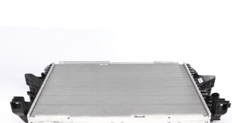 Радиатор охолодження двигуна VOLKSWAGEN TRANSPORTER 09- (вир-во) NRF 53154 (фото 1)