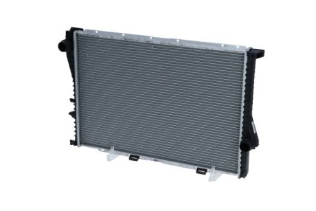 Радиатор охолодження двигуна BMW 5,7-Series E39/E38 94- (вир-во) NRF 55321