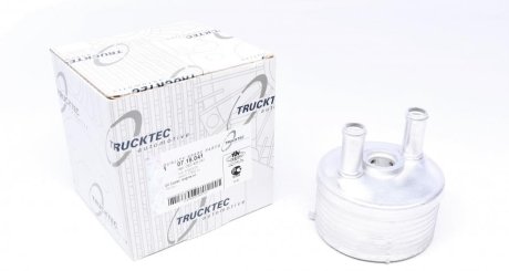 Радиатор масляный TRUCKTEC 0718041