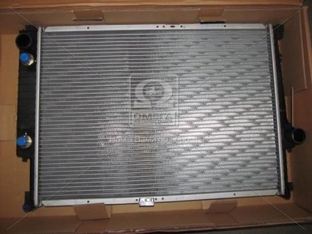 Радиатор охолодження двигуна 530/535/730/7355 AT 85-94 Van Wezel 06002092 (фото 1)