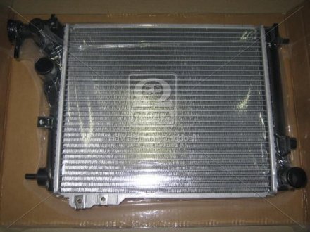 Радиатор охолодження HYUNDAI GETZ (TB) (02-) 1.1-1.6i MT (вир-во) Van Wezel 82002099 (фото 1)
